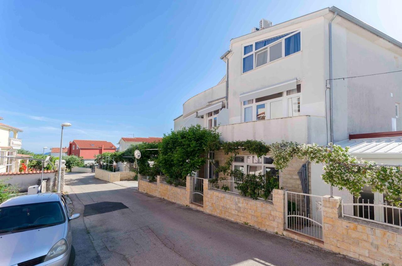 Apartments Zanze Vodice Exterior photo